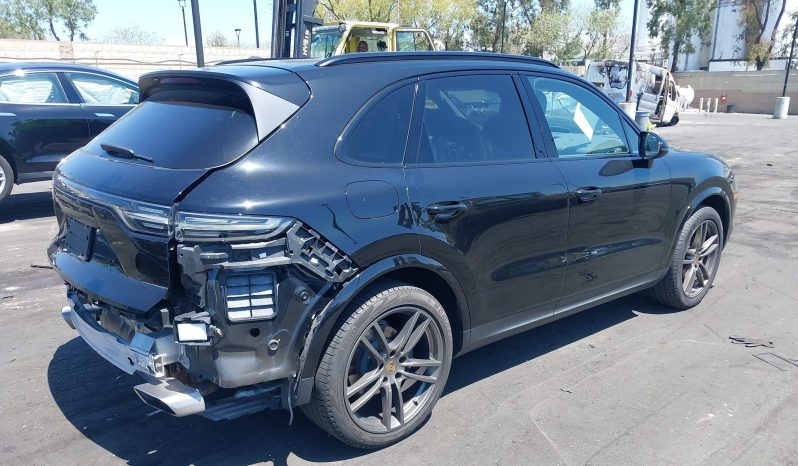 
								Porsche Cayenne full									