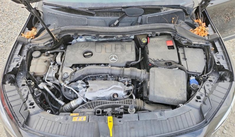 
								Mercedes-Benz GLA-Class full									