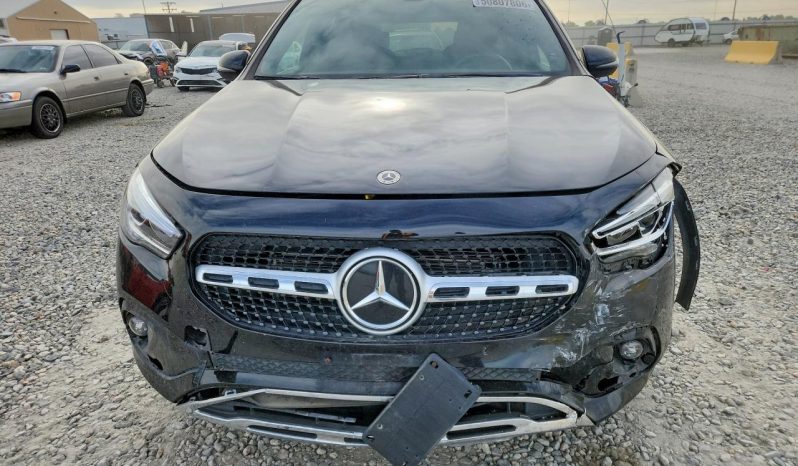 
								Mercedes-Benz GLA-Class full									