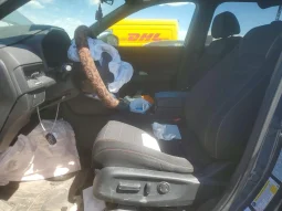 
										Honda CR-V full									