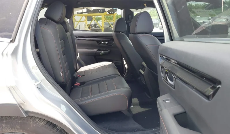 
								Honda CR-V Hybrid full									