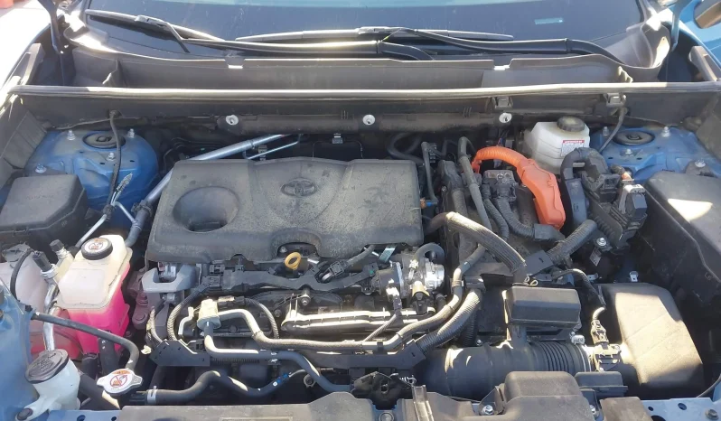 
								Toyota RAV4 full									