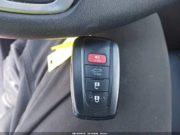 
										Toyota RAV4 full									