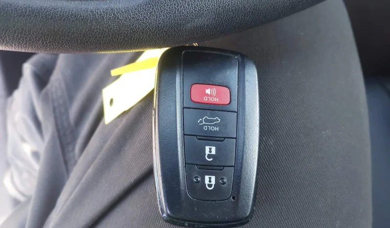 
								Toyota RAV4 full									