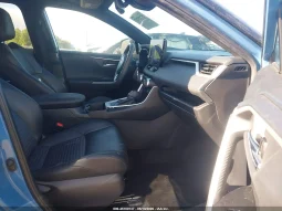 
										Toyota RAV4 full									