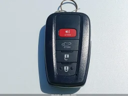 
										Toyota RAV4 full									