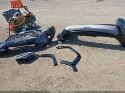 
										Toyota RAV4 full									