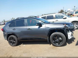 
										Toyota RAV4 full									