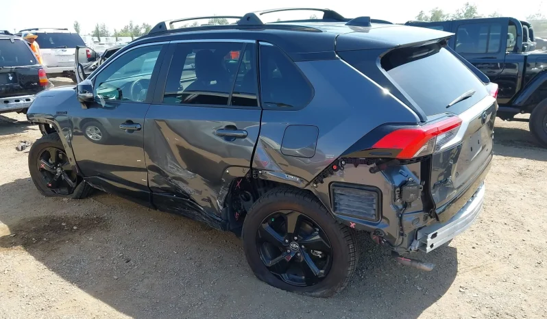 
								Toyota RAV4 full									