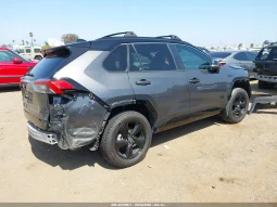 
										Toyota RAV4 full									