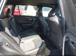 
										Toyota RAV4 full									