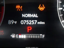 
										Honda HR-V full									