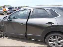 
										Mazda CX-30 full									