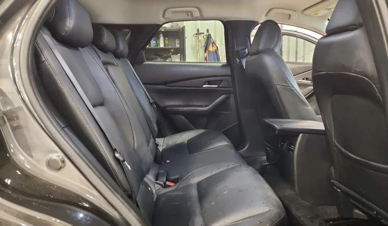
								Mazda CX-30 full									