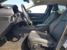 
										Mazda CX-30 full									