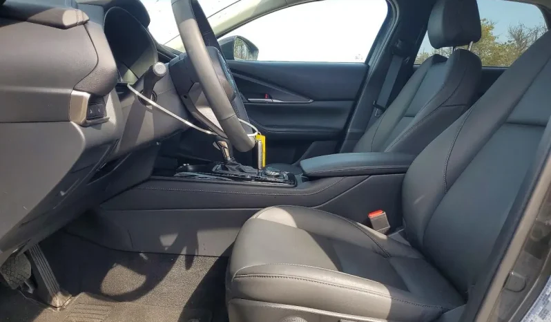 
								Mazda CX-30 full									