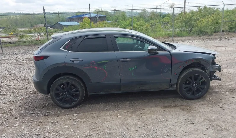 
								Mazda CX-30 full									