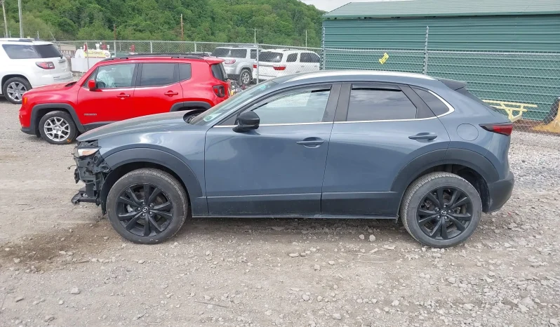 
								Mazda CX-30 full									