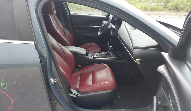 
								Mazda CX-30 full									