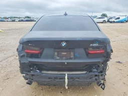 
										BMW 3 Series full									