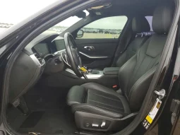 
										BMW 3 Series full									
