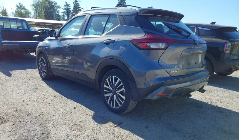 
								Nissan Kicks full									
