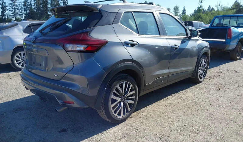 
								Nissan Kicks full									