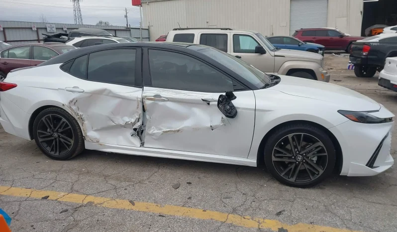 
								Toyota Camry full									
