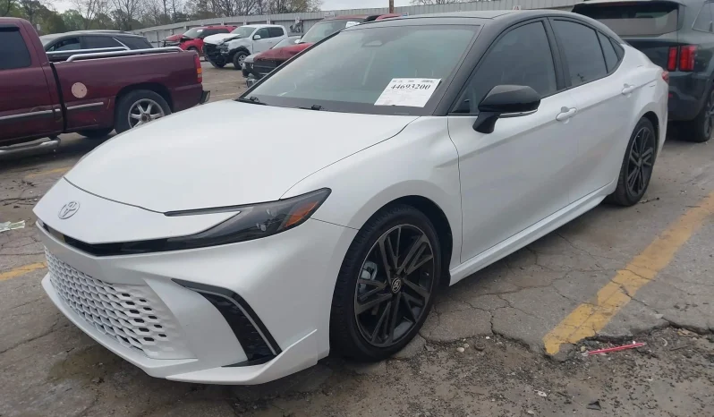 
								Toyota Camry full									