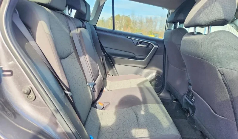 
								Toyota RAV4 full									