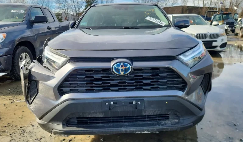 
								Toyota RAV4 full									