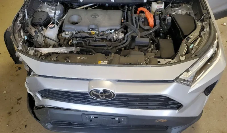 
								Toyota RAV4 full									