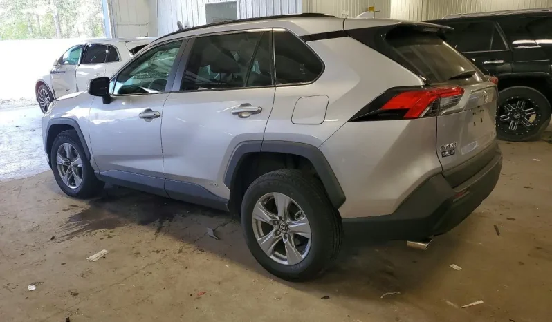 
								Toyota RAV4 full									