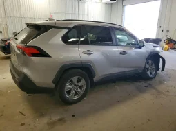 
										Toyota RAV4 full									