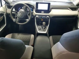 
										Toyota RAV4 full									