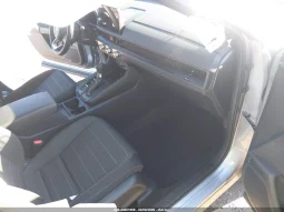
										Honda CR-V full									