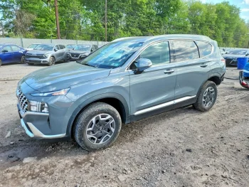 Hyundai Santa