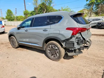 Hyundai Santa
