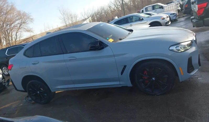 
								BMW X4 full									