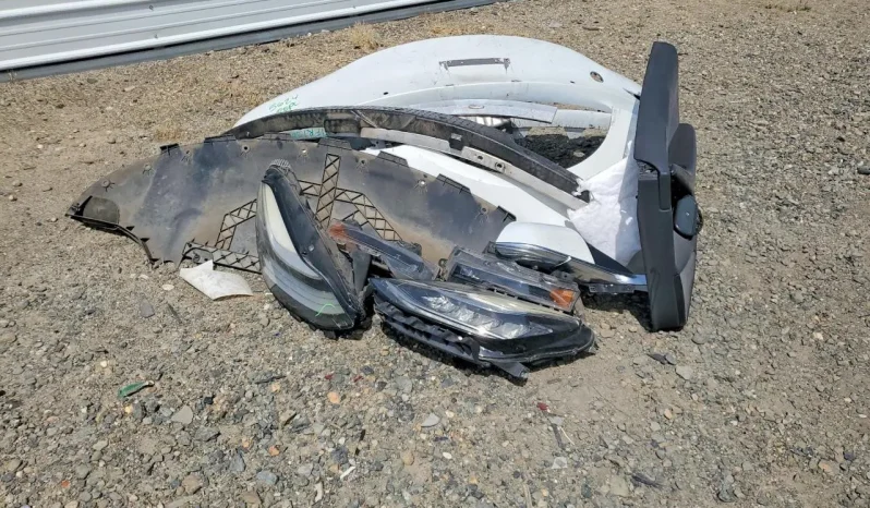 
								Tesla MODEL 3 full									