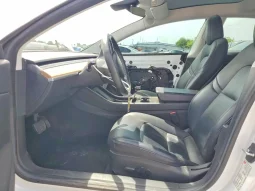 
										Tesla MODEL 3 full									