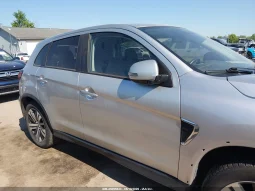 
										Mitsubishi Outlander Sport full									