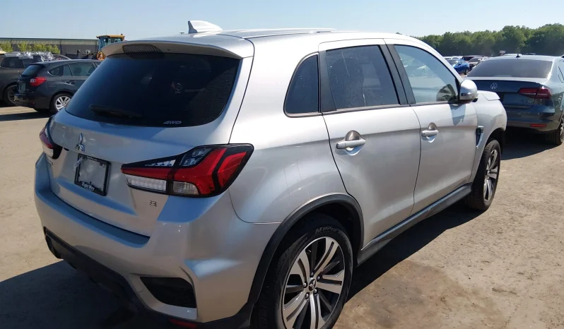 
								Mitsubishi Outlander Sport full									
