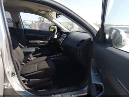 
										Mitsubishi Outlander Sport full									