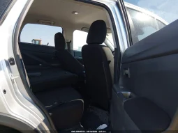 
										Mitsubishi Outlander Sport full									