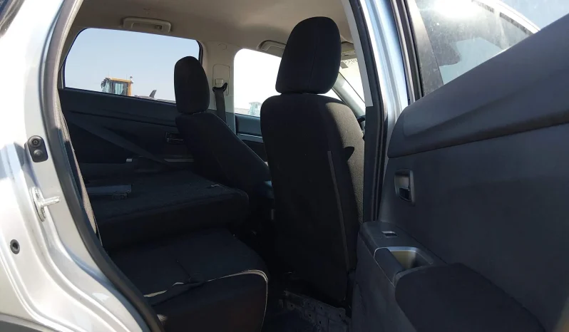 
								Mitsubishi Outlander Sport full									