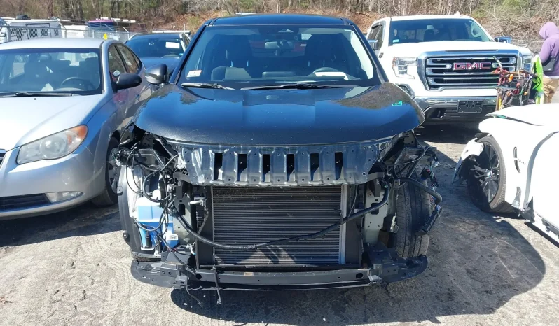 
								Mitsubishi Outlander full									