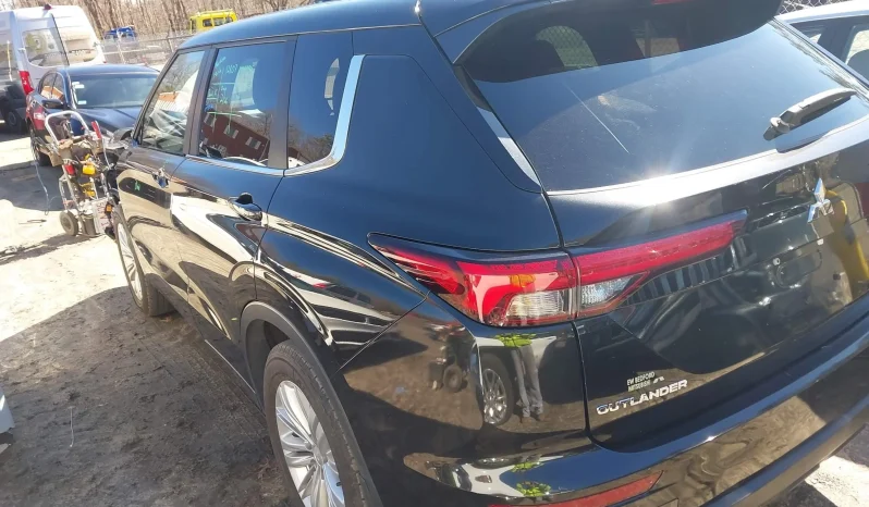 
								Mitsubishi Outlander full									