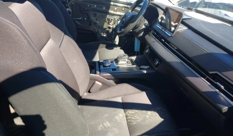 
								Mitsubishi Outlander full									