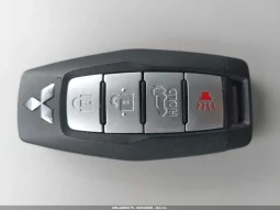 
										Mitsubishi Outlander full									
